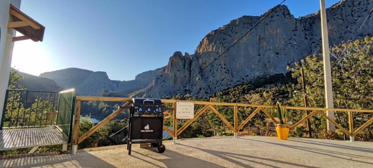 La Barberia De Miguel El Chorro Exterior foto